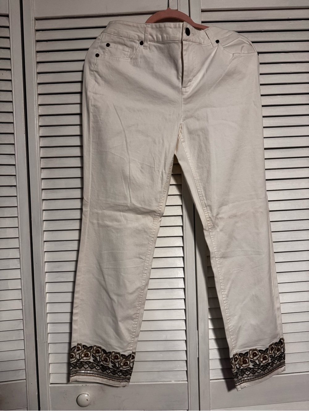 Women’s Cream Embroidered Hem Jeans